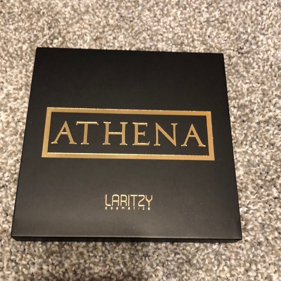 New Athena Eyeshadow Collection Palette - Picture 2 of 4